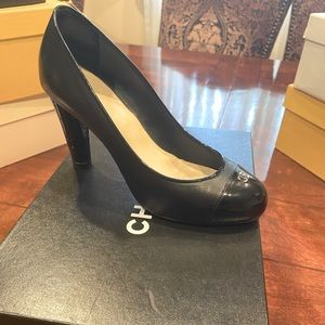 AUTHENTIC Chanel Pump